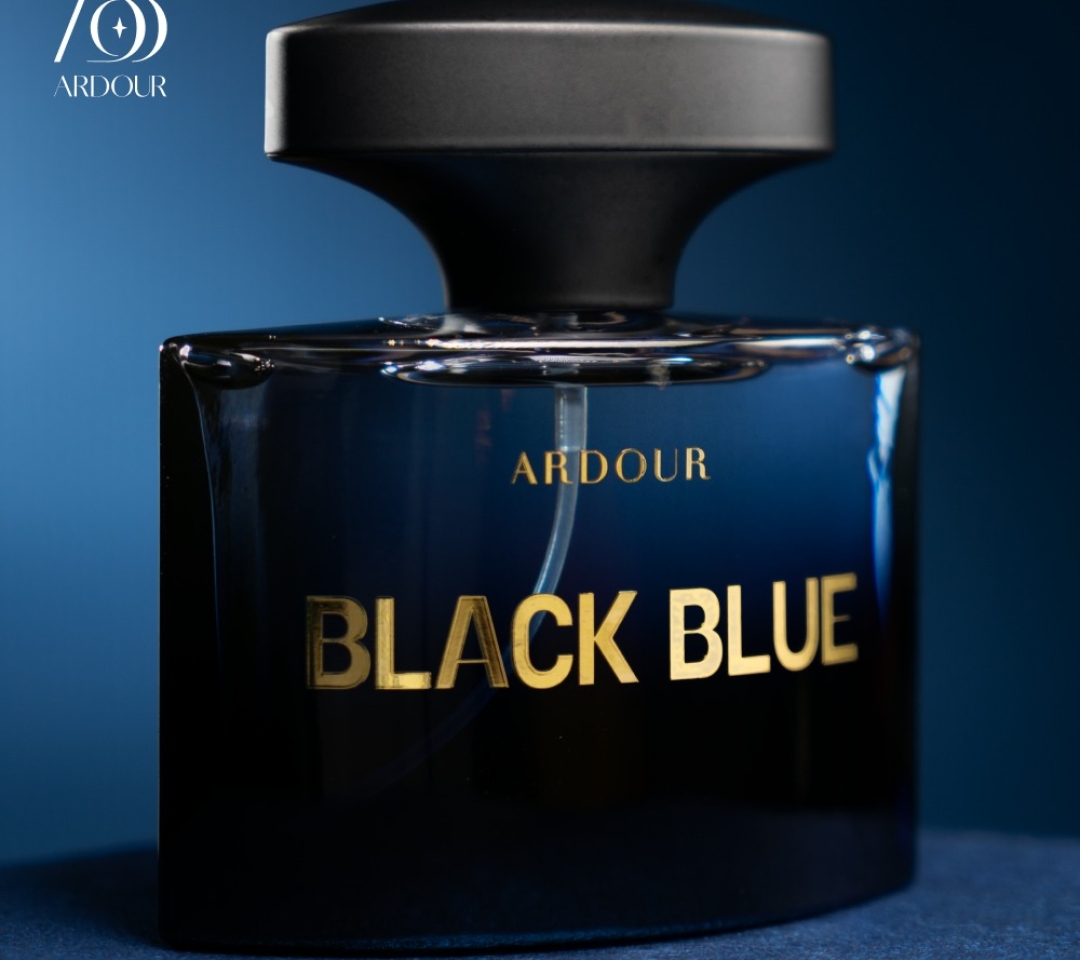 𝑨𝑹𝑫𝑶𝑼𝑹 𝑩𝑳𝑨𝑪𝑲𝑩𝑳𝑼𝑬 50ml